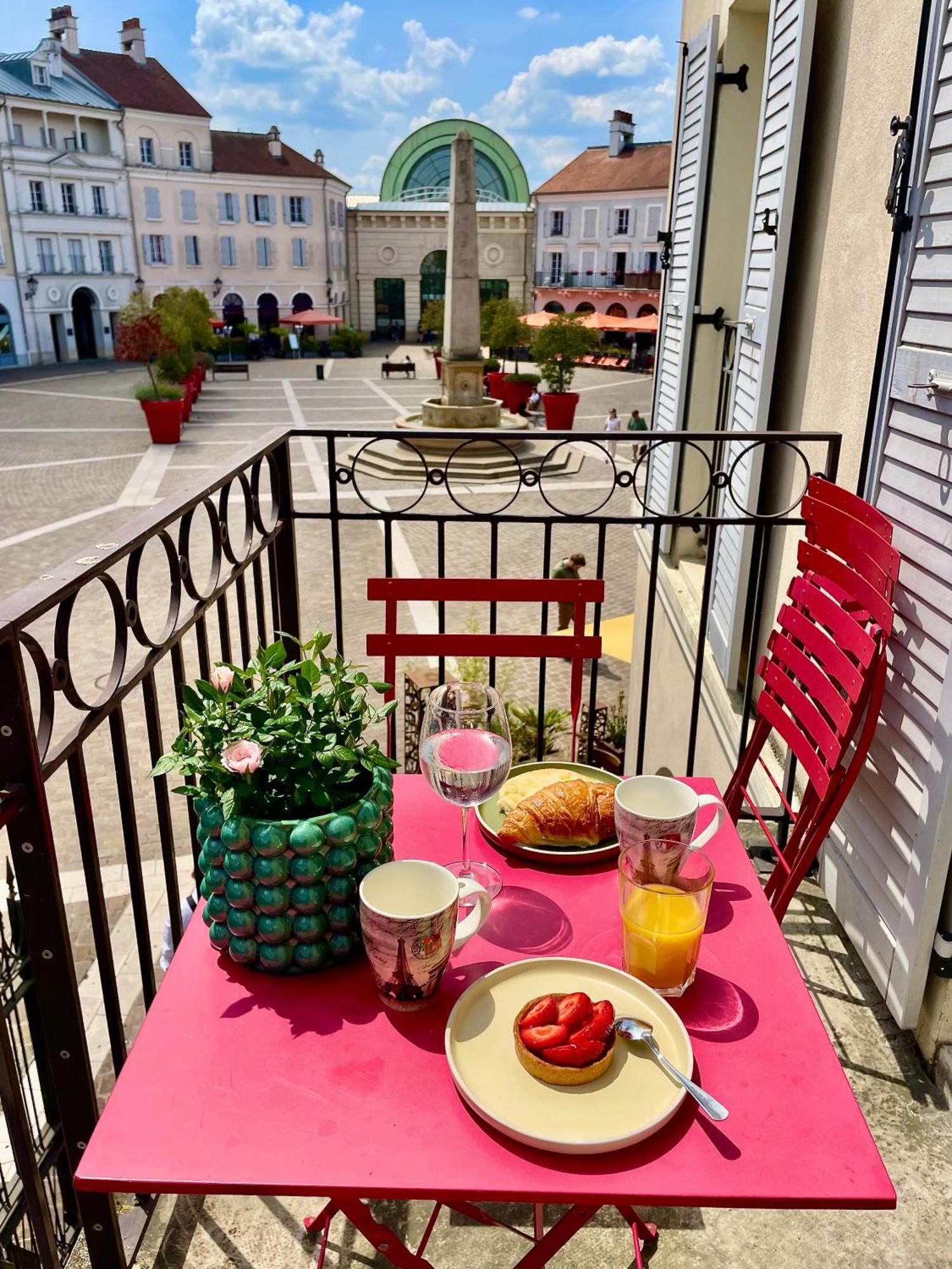 Appt Vue Place De Toscane - 4Min Disneyland-Paris Serris Luaran gambar