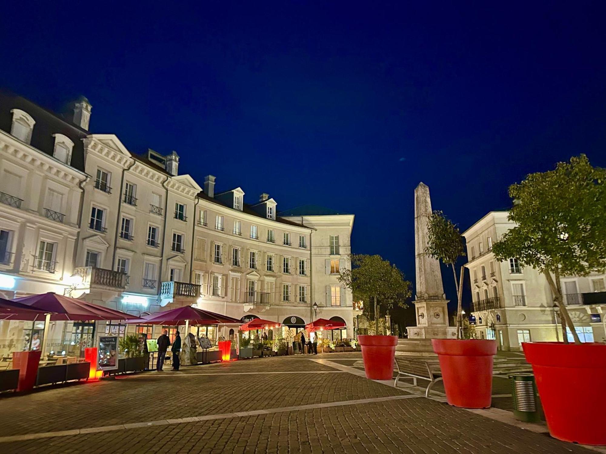 Appt Vue Place De Toscane - 4Min Disneyland-Paris Serris Luaran gambar