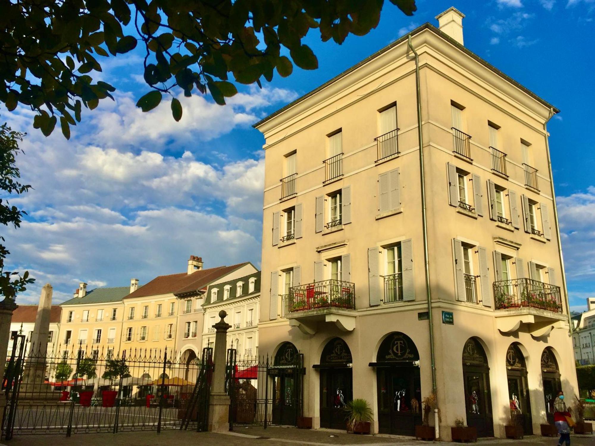Appt Vue Place De Toscane - 4Min Disneyland-Paris Serris Luaran gambar
